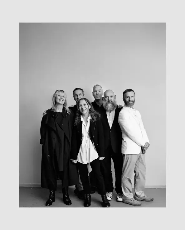 Ручная вышивка и цветы в саду и на одежде: из чего состоит вселенная Dries Van Noten (фото 4)