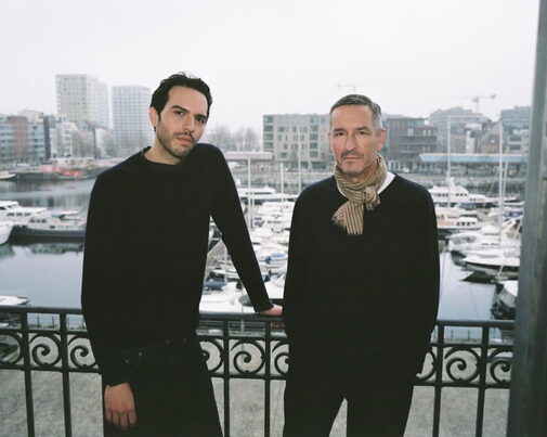 Ручная вышивка и цветы в саду и на одежде: из чего состоит вселенная Dries Van Noten (фото 92)
