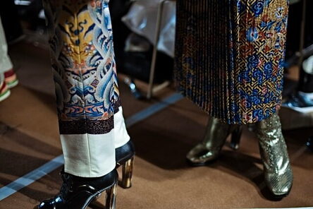 Ручная вышивка и цветы в саду и на одежде: из чего состоит вселенная Dries Van Noten (фото 55)