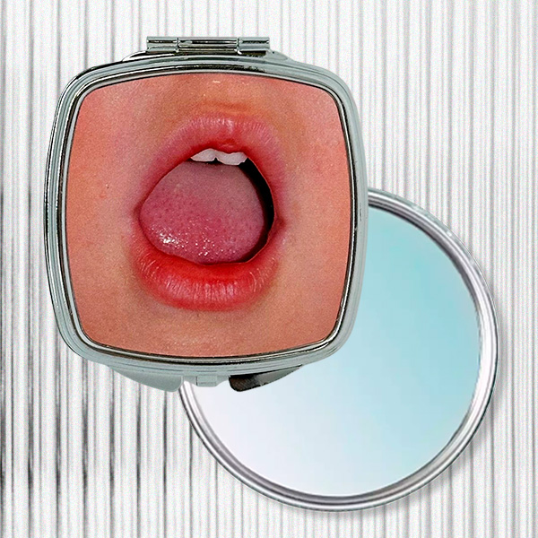 Посмотри на себя. У каких российских художников искать зеркала