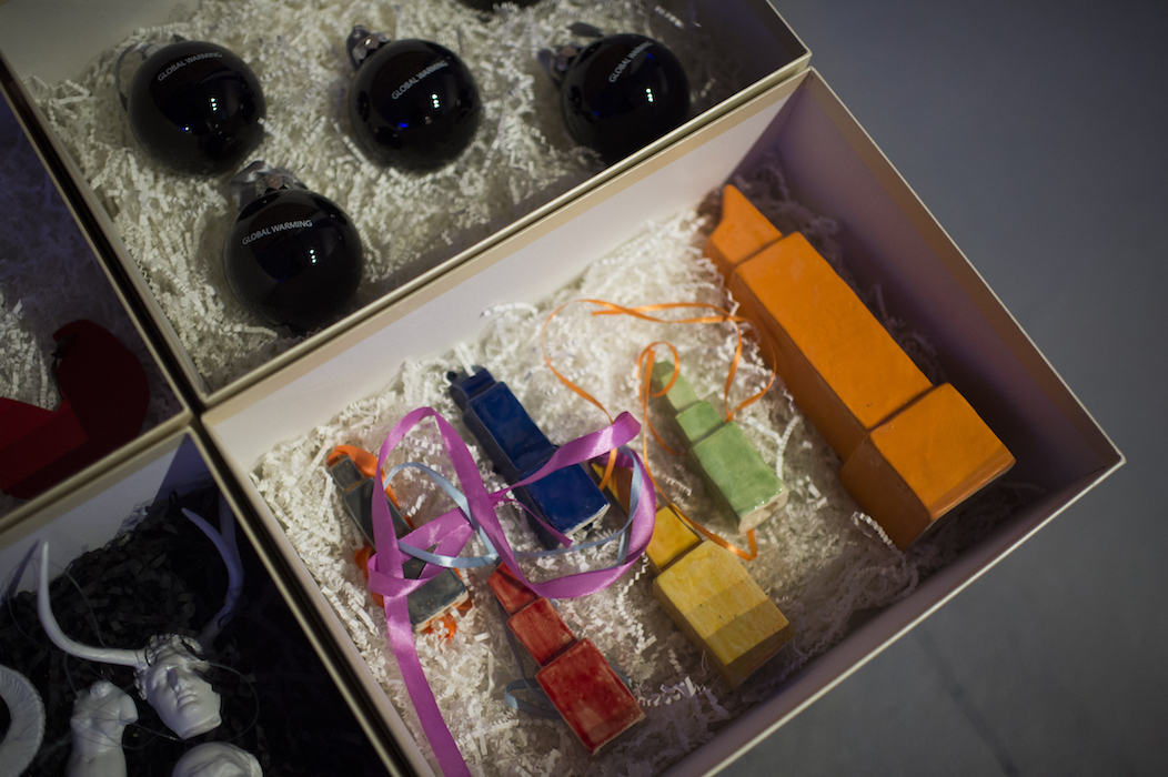 Fragment Art Club провел аукцион новогодних игрушек (фото 1)