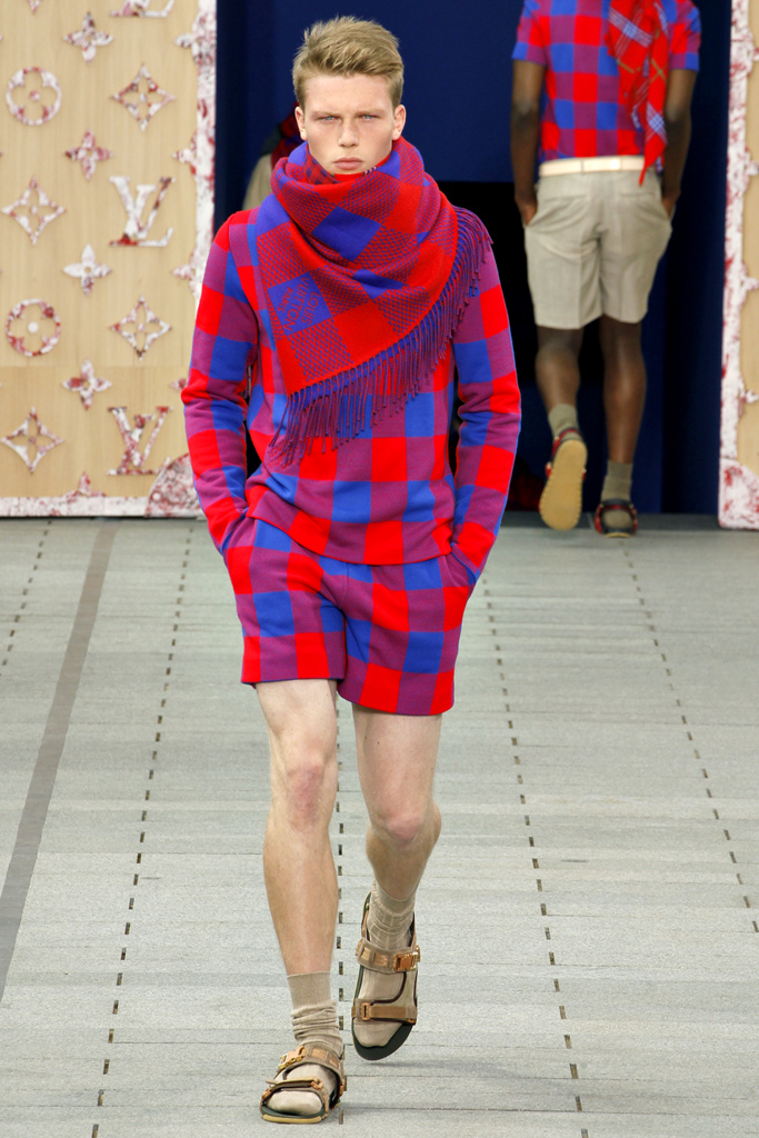 Второй день недели моды в Париже (фото 1)