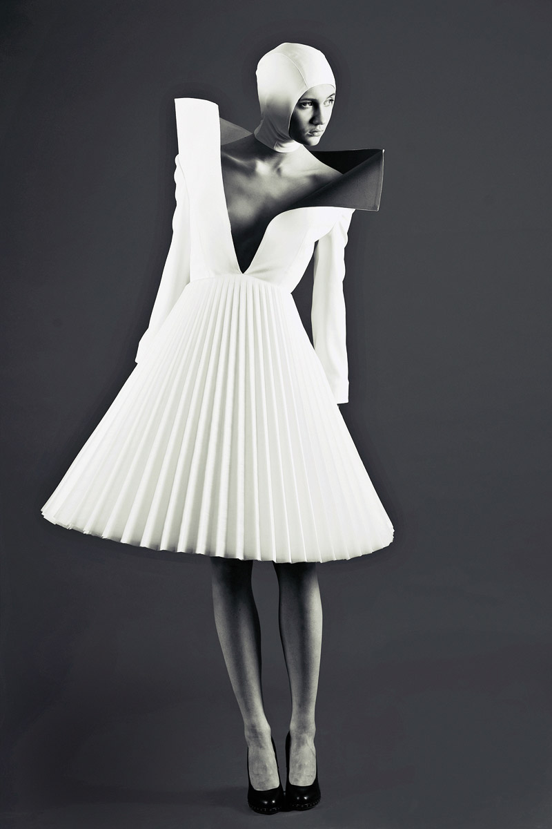 Новое имя в моде: Kamila Gawrońska-Kasperska, Польша (фото 1)