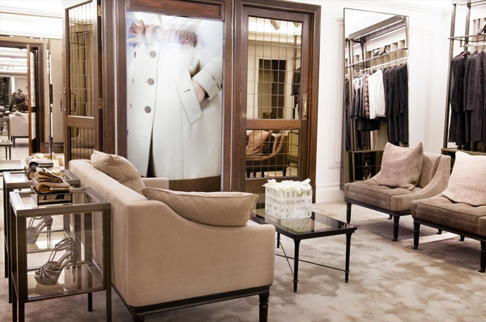 Самый большой бутик Burberry (фото 5)