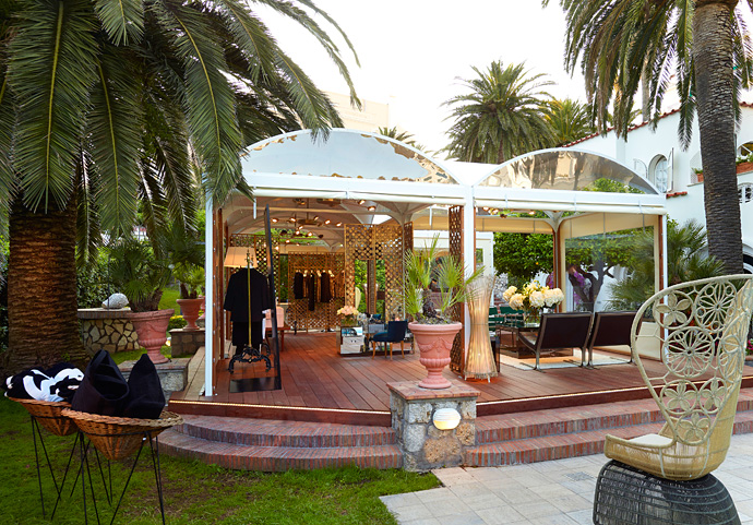 Летний бутик Chanel на Капри (фото 2)