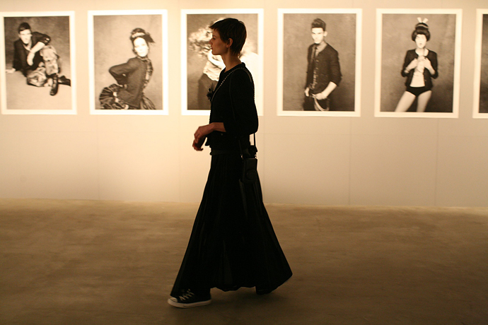 Открытие выставки The Little Black Jacket: Chanel (фото 21)
