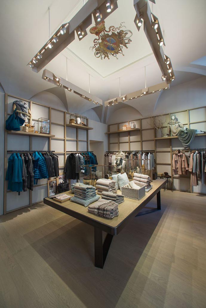 Бутик MaxMara в Риме (фото 4)