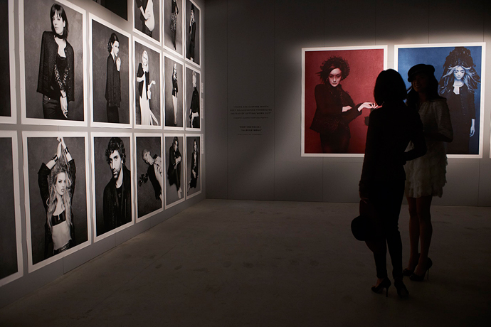 Открытие выставки The Little Black Jacket: Chanel (фото 20)