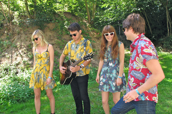 Кирстен Данст в Reyn Spooner для Opening Ceremony (фото 2)