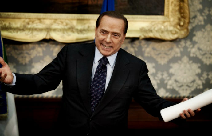 Берлускони официально ушел в отставку (фото 1)