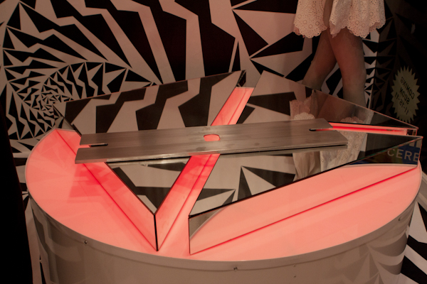 Лучшие витрины мира: Opening Ceremony (фото 3)