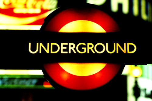 Почему остановилась лондонская подземка? (фото 1)