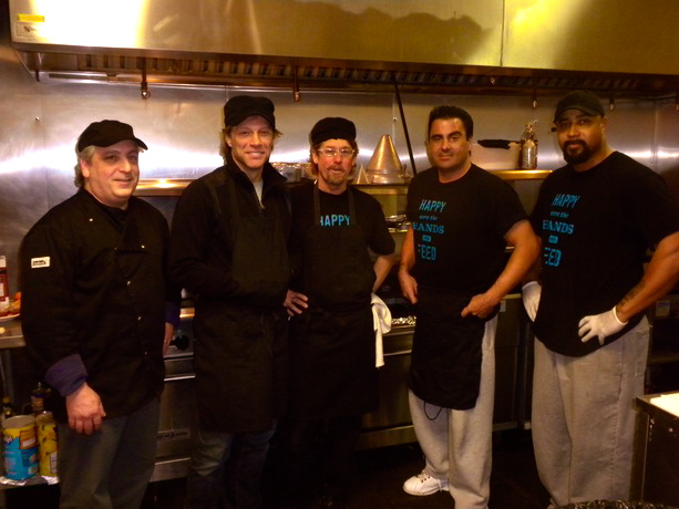 Джон Бон Джови открыл ресторан (фото 1)