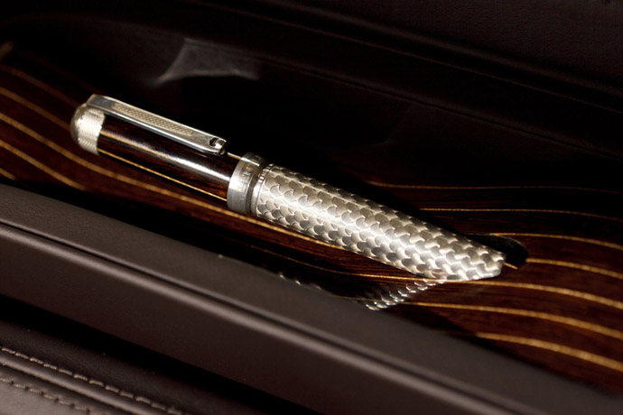 The Bentley Mulsanne Apple Concept (фото 7)