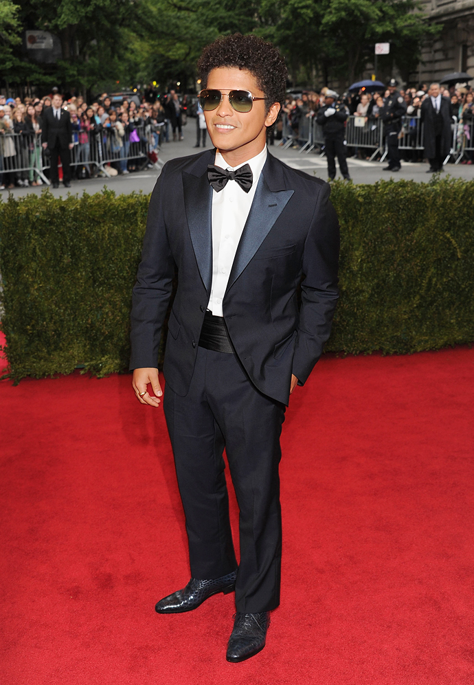 Ежегодный Метрополитен бал в Нью-Йорке (фото 27)