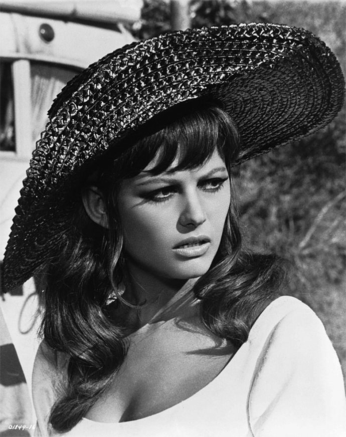 Соломенные шляпы (фото 15)