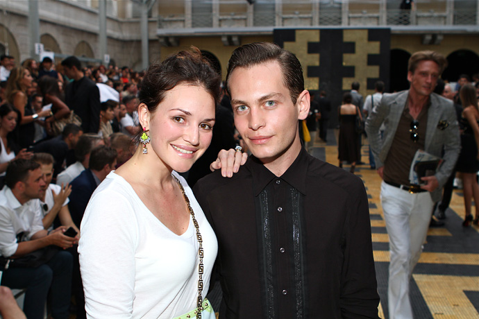 Показ Versace весна-лето 2013 (фото 12)