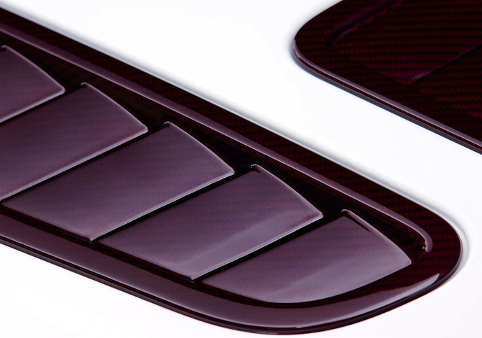 Новый Aston Martin V12 Vantage (фото 7)