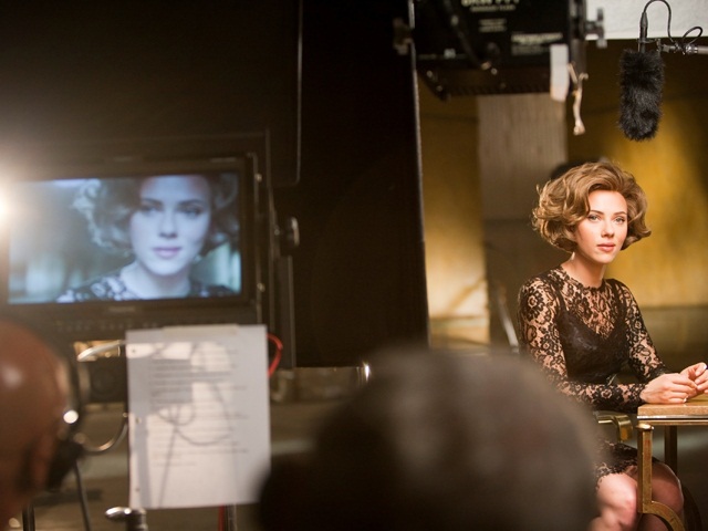 Скарлетт Йохансон в рекламе The One, Lace Edition (фото 1)