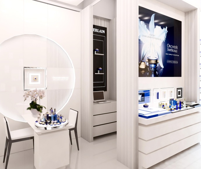 Первый корнер дома Guerlain в ДЛТ (фото 2)