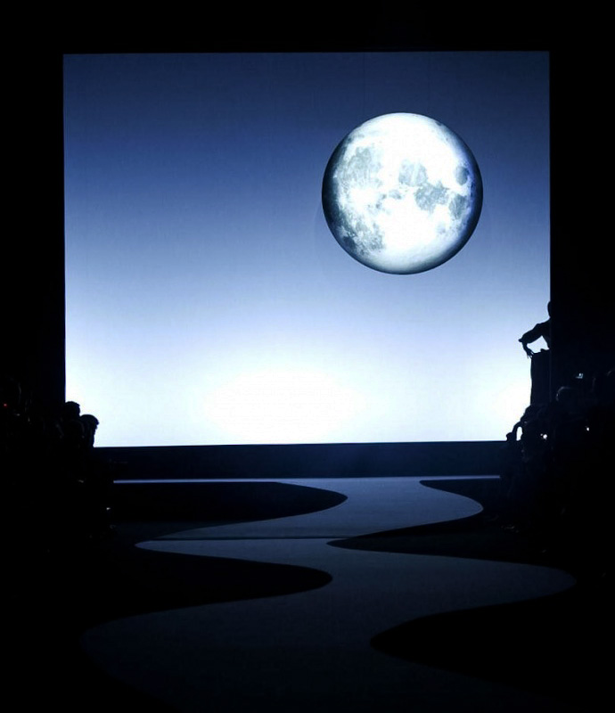 Неделя моды в Париже: Viktor&Rolf (фото 1)