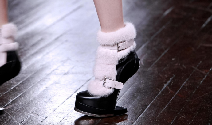 Неделя моды в Париже: Alexander McQueen (фото 3)