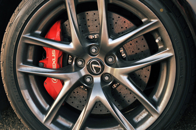 Новый Lexus LFA (фото 6)