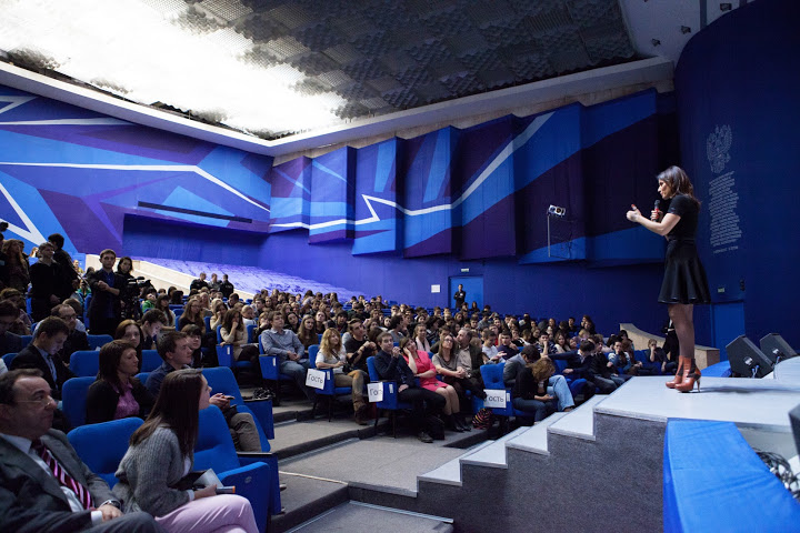 Тина Канделаки в РГУ им. И.М. Губкина (фото 5)