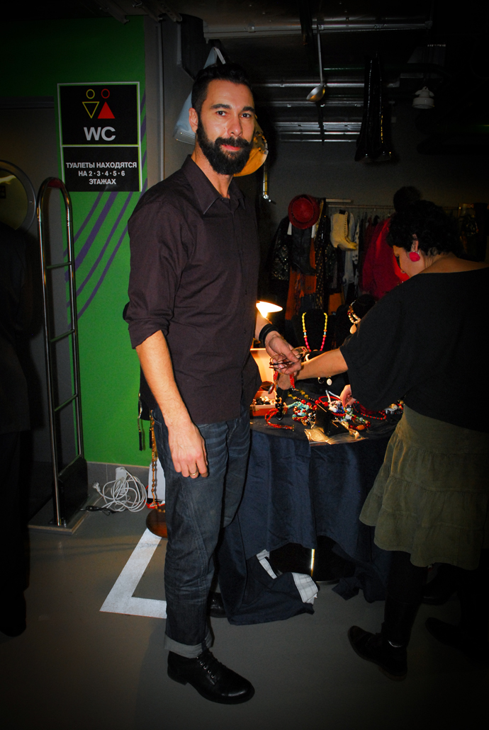 Гаражная распродажа в Цветном (фото 22)