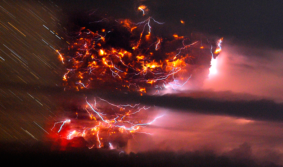 Извержение вулкана Пуйеуэ (фото 1)