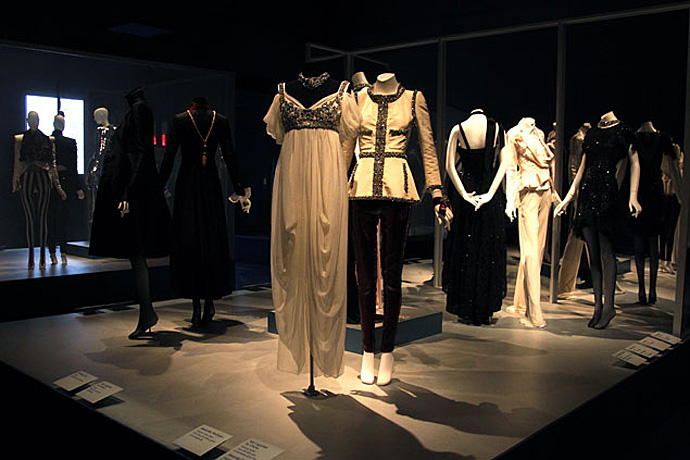 Выставка Дафны Гиннесс в FIT (фото 6)