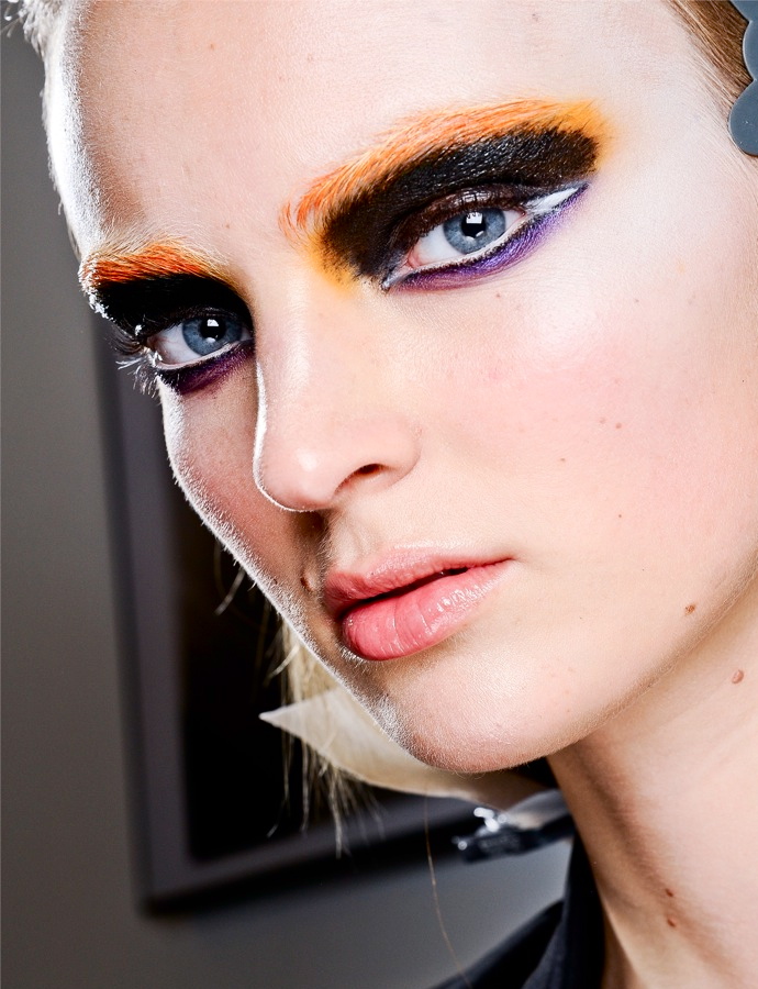 Многоцветная графика на показе Prada (фото 2)