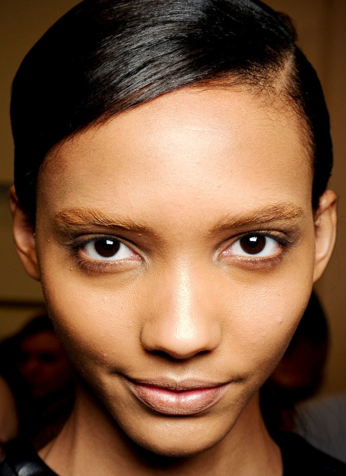 Брови прочь! (фото 1)