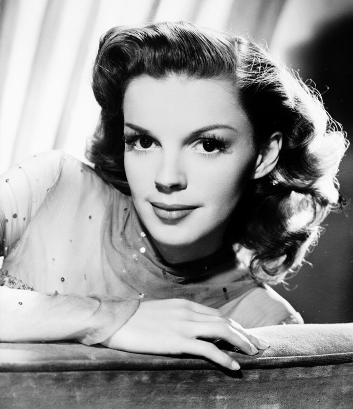 Эволюция тона: от грима до "второй кожи" (фото 6)