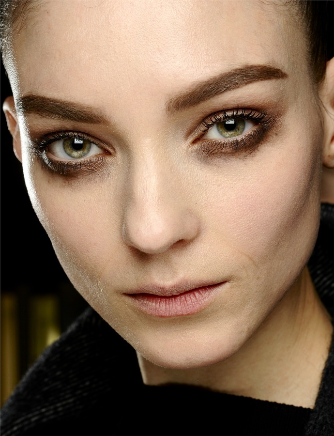 Роковая барышня Louis Vuitton (фото 1)