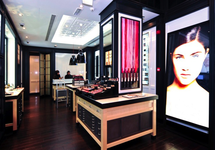 Монобутики Bobbi Brown в Москве (фото 2)