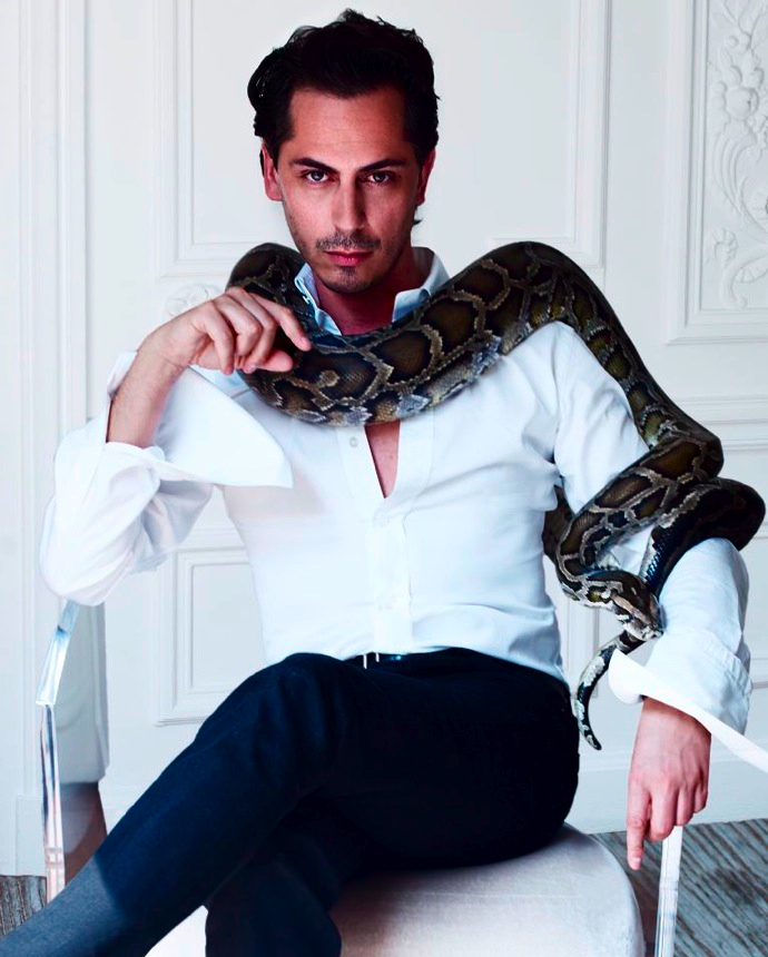 10 популярных идей на тему "man with snake" для вдохновения