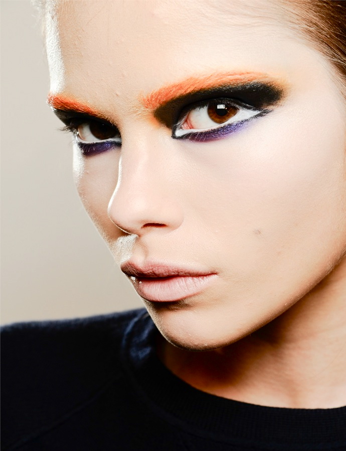 Многоцветная графика на показе Prada (фото 4)