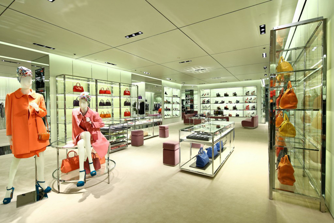 Первый магазин Prada в Тайюане (фото 1)