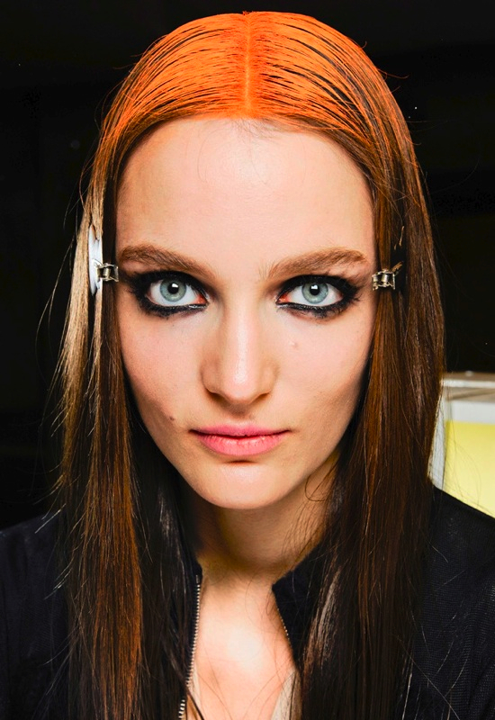 Smokey eyes для новогодней ночи (фото 3)