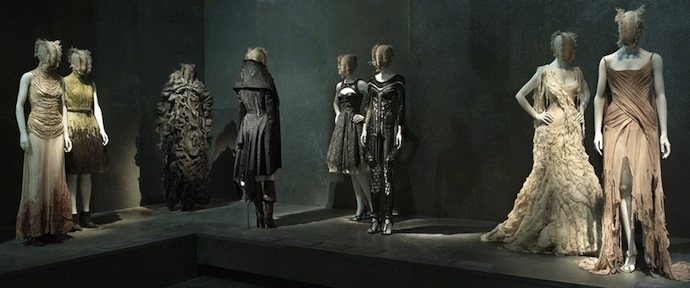 Ретроспектива МакКуина в MЕТ (фото 5)