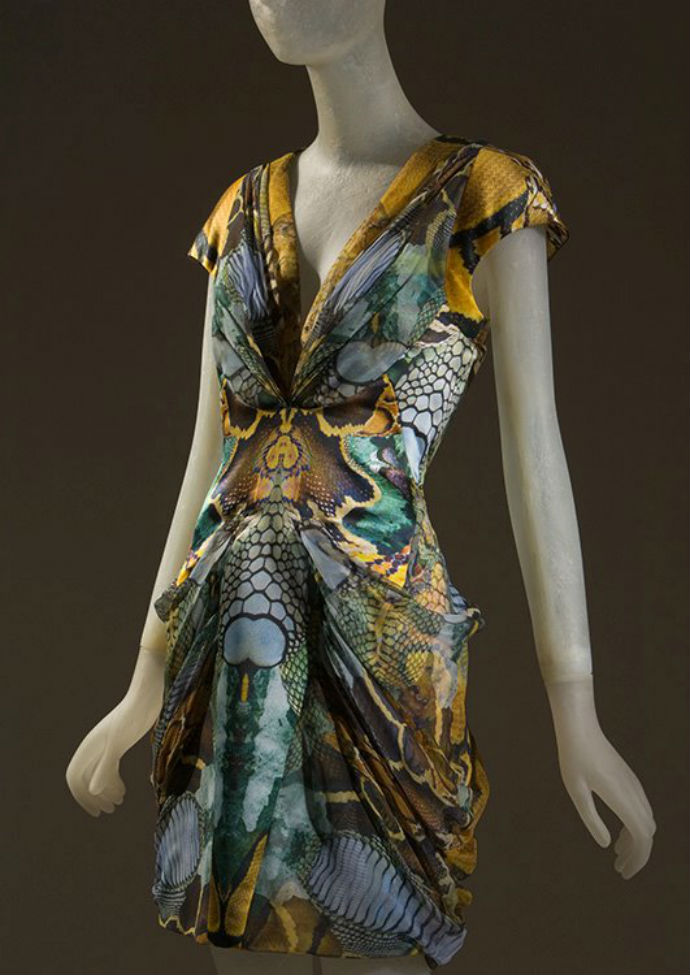 Открылась вторая часть выставки Fashion, A-Z (фото 1)