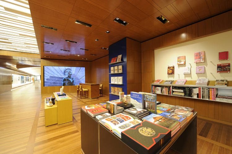 Первый в мире бутик Louis Vuitton Island (фото 11)