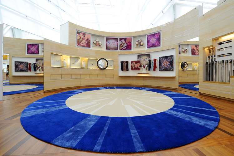 Первый в мире бутик Louis Vuitton Island (фото 3)