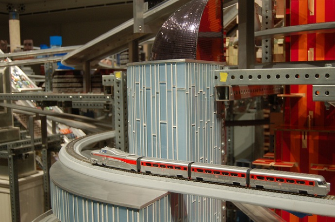 Инсталляция Криса Бурдена в действии (фото 4)