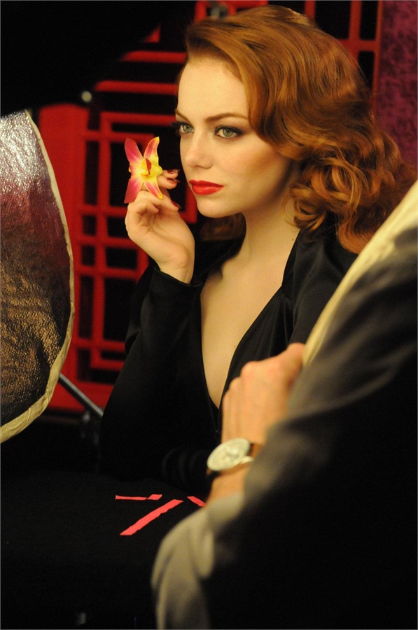 Эмма Стоун в рекламной кампании Revlon (фото 2)