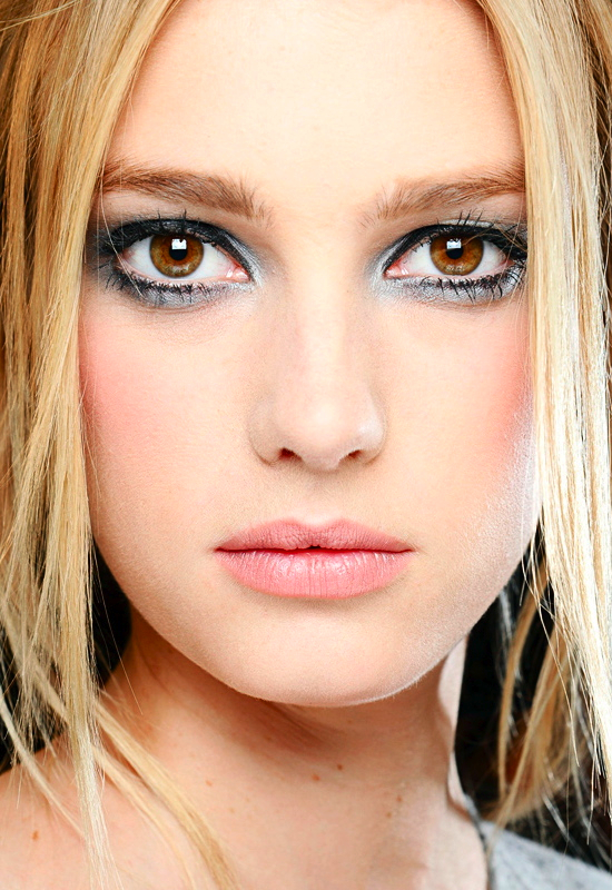 Smokey eyes для новогодней ночи (фото 1)