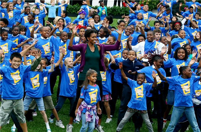 Зачем Мишель Обама прыгала в Розовом саду? (фото 1)