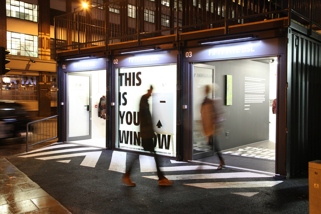 Первый в мире pop-up-молл (фото 4)