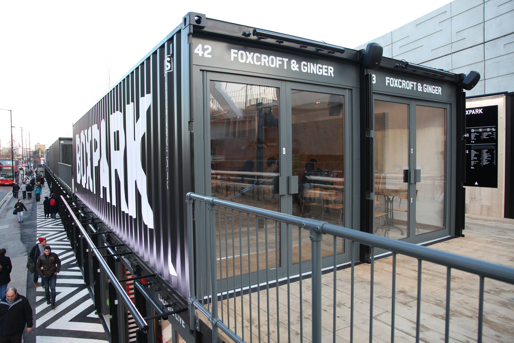 Первый в мире pop-up-молл (фото 5)